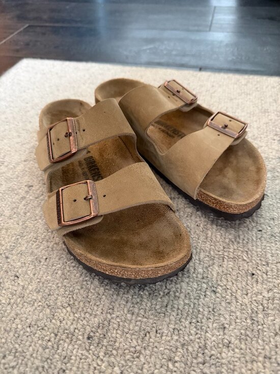 Birkenstock Shoes - Birkenstock Arizona style 2 strap sandal with sandcastle color leather